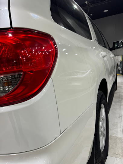 لمسة اليد للزينة والتلميع